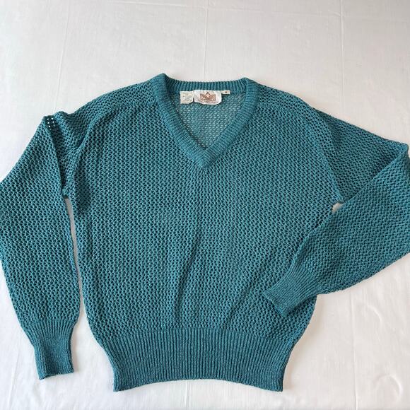 August Max Vintage Green Eyelet Sweater V-Neck Women's size Medium Silk Blend - Picture 1 of 5